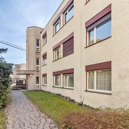 Apartment Spacious In *