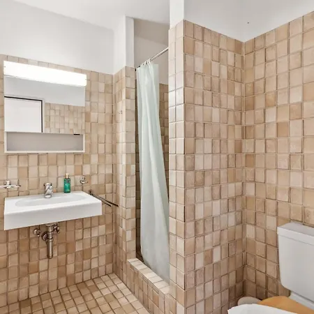 Spacious In Apartment