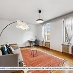 Apartment Spacious In *